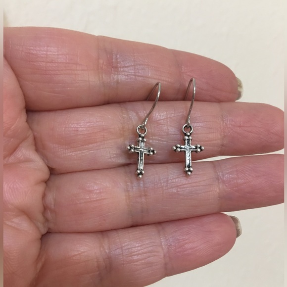 100 Pairs Wholesale Antique Silver￼ Cross Charm ￼￼Small Earrings. - Picture 11 of 12